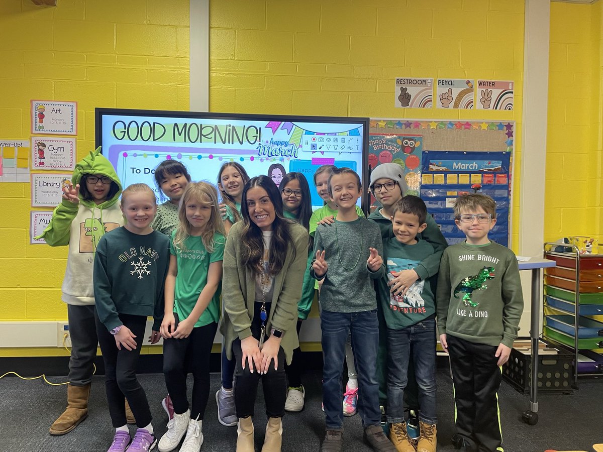 MsBartuch's tweet photo. Respect Week in 3rd Grade 💜💛💙#WeIncludeEveryone @HanoverHuskies https://t.co/ySYKEd17x3
