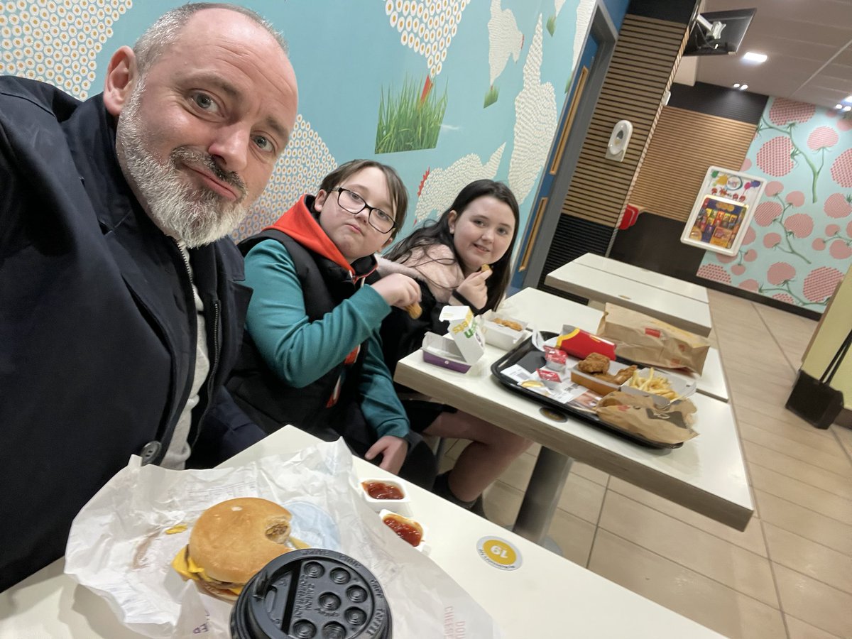 MarkMcSween's tweet photo. Couple a jars in the boozers, hit the dancing then a McD’s on the way up the road.
Comic book writing and Mario Cart on the couch now ❤️ https://t.co/cdSjJuVTJS