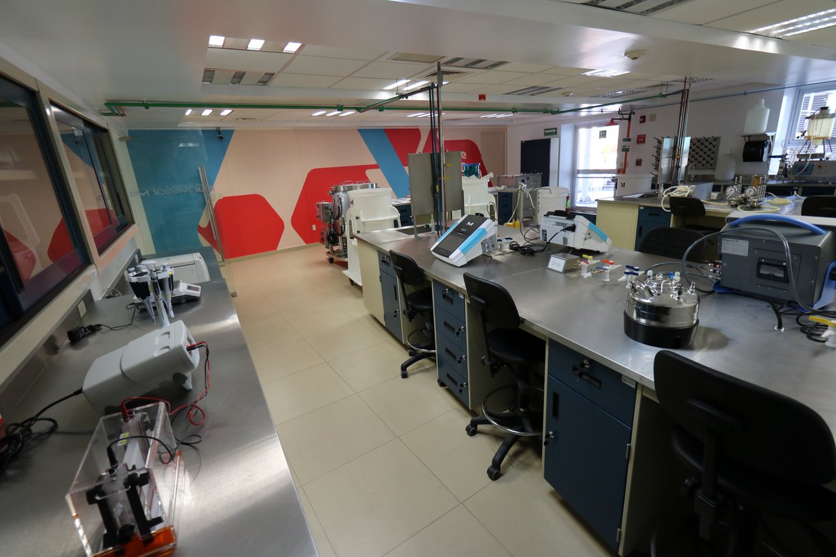 El Cinvestav y Grupo Merck abrieron en México el M-Lab Collaboration Center, el primero de su tipo a nivel mundial desarrollado por la empresa alemana, al estar situado dentro de las instalaciones de una institución dedicada a la ciencia y la tecnología.
bit.ly/3ZlICYT