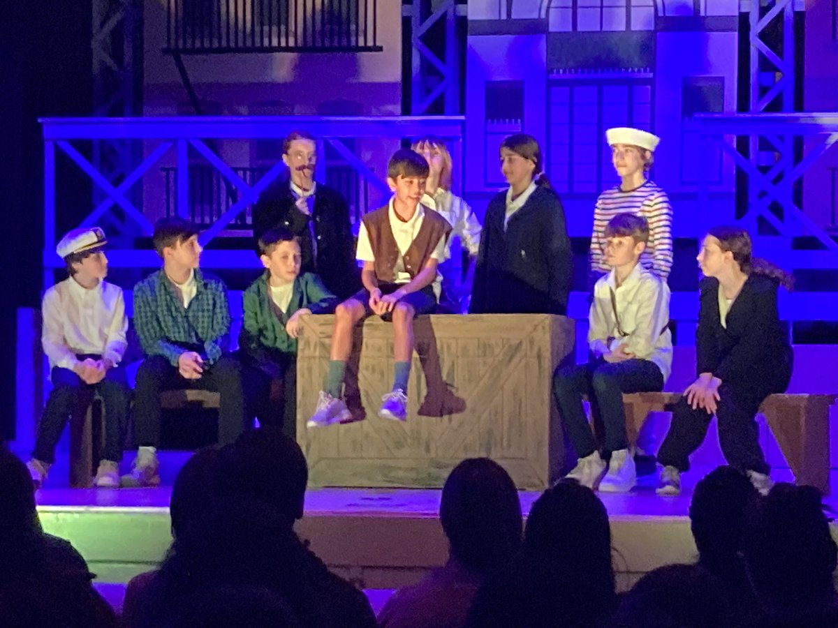 oll_school's tweet photo. Fifth Grade Historical Plays today! From the Mayflower Compact, to the Boston Tea Party, and finally Life in the New England Colonies, we traveled back in time to take on historical characters and learn history from the stage. #ollseattle #dramaprogram #historicalplays https://t.co/MIuN1Ycnlj