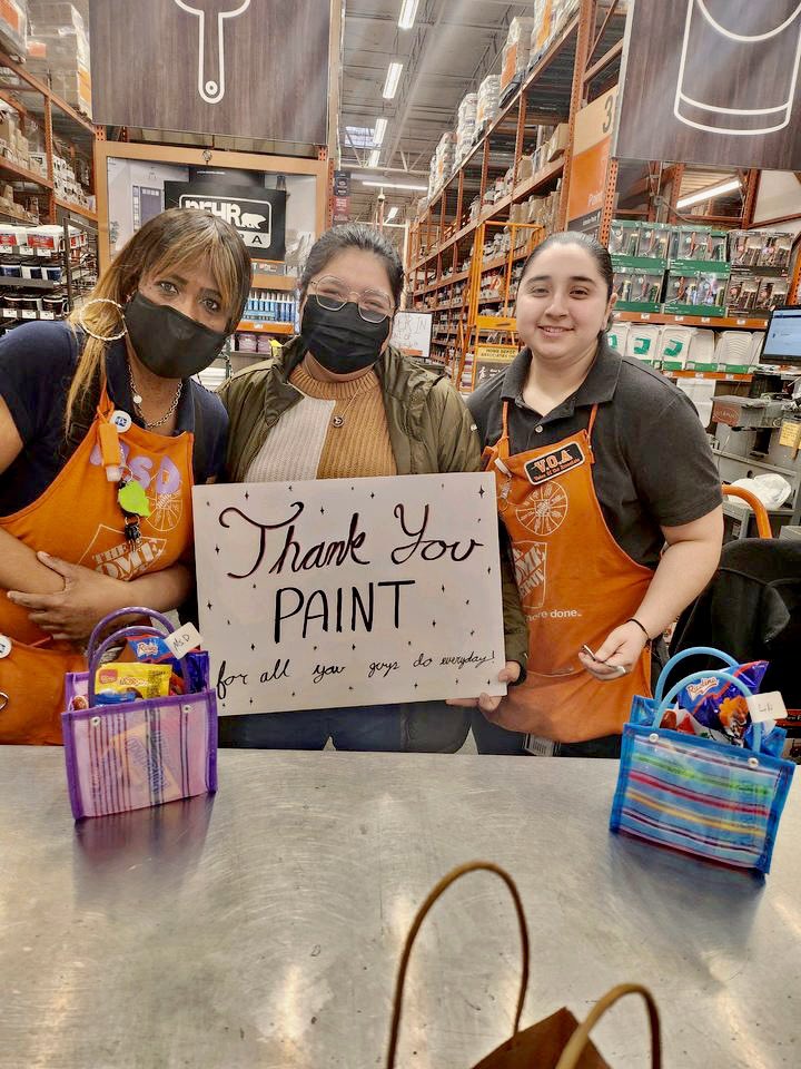 More Associate Appreciation fun with our AMAZING associates 🌟 <a href="/D65Hutch/">Gary Hutchinson</a> <a href="/MikeRousek/">Mike Rousek</a> <a href="/LilyGSV/">Lydia Garcia</a> @LemmaTony
