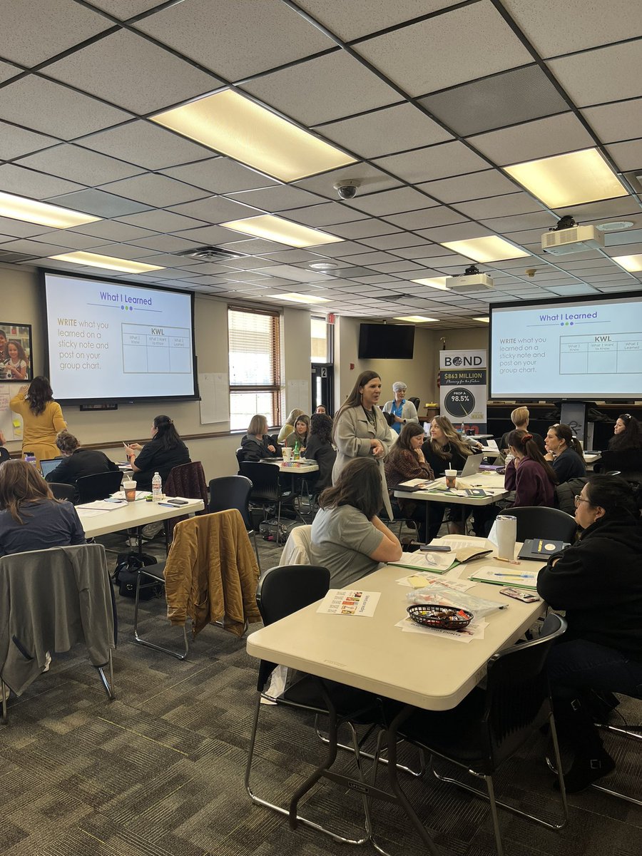 RISD_EBs's tweet photo. Another great day collaborating with @RC_BilingualESL! Thank you @MagdaNenaSilva for leading us through 3 days of learning! @R10Multilingual #destinationESL https://t.co/5Nfq4gMtpe