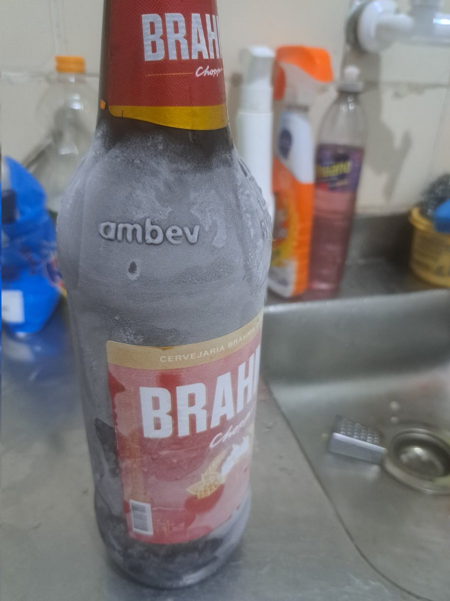 almaol's tweet photo. Nada mais carioca que @BrahmaCerveja #zerograu  na noite de sexta... A @Ambev me patrocina 🥰😍😘 @Ambev https://t.co/M9BspzG2Al