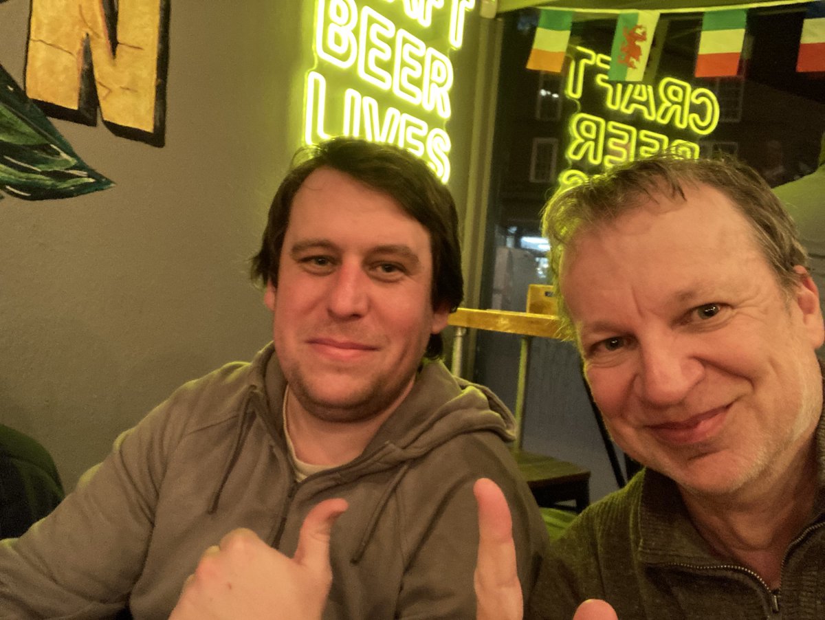 Lets_makeatrip's tweet photo. Great to meet up with @every_station tonight, have a couple of beers and just talk about our mutual love of travel. That’s what it’s all about, right? 😊👍 #travelalways https://t.co/nf0bSk6Q5b