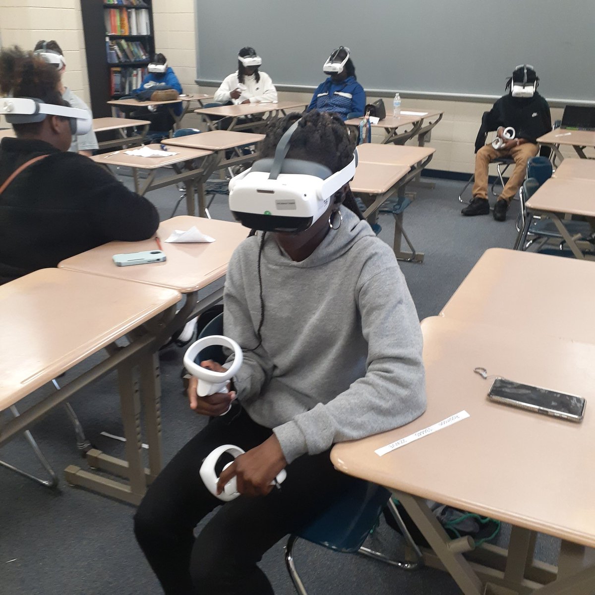littlesabine1's tweet photo. VIRTUAL REALITY MAKING ALGEBRA FUN #engagment #discover #funlesson https://t.co/0EjMWmiGlu