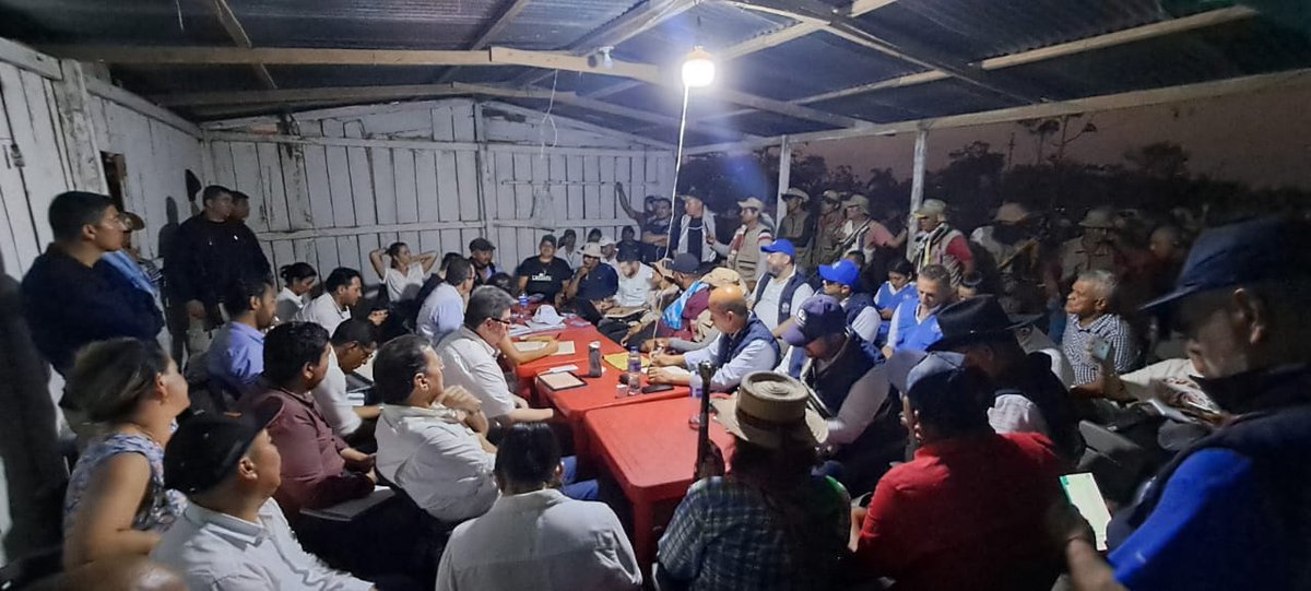 Se inicia la mesa de diálogo con el gobierno nacional, esperamos y le den soluciones oportunas a nuestros campesinos.