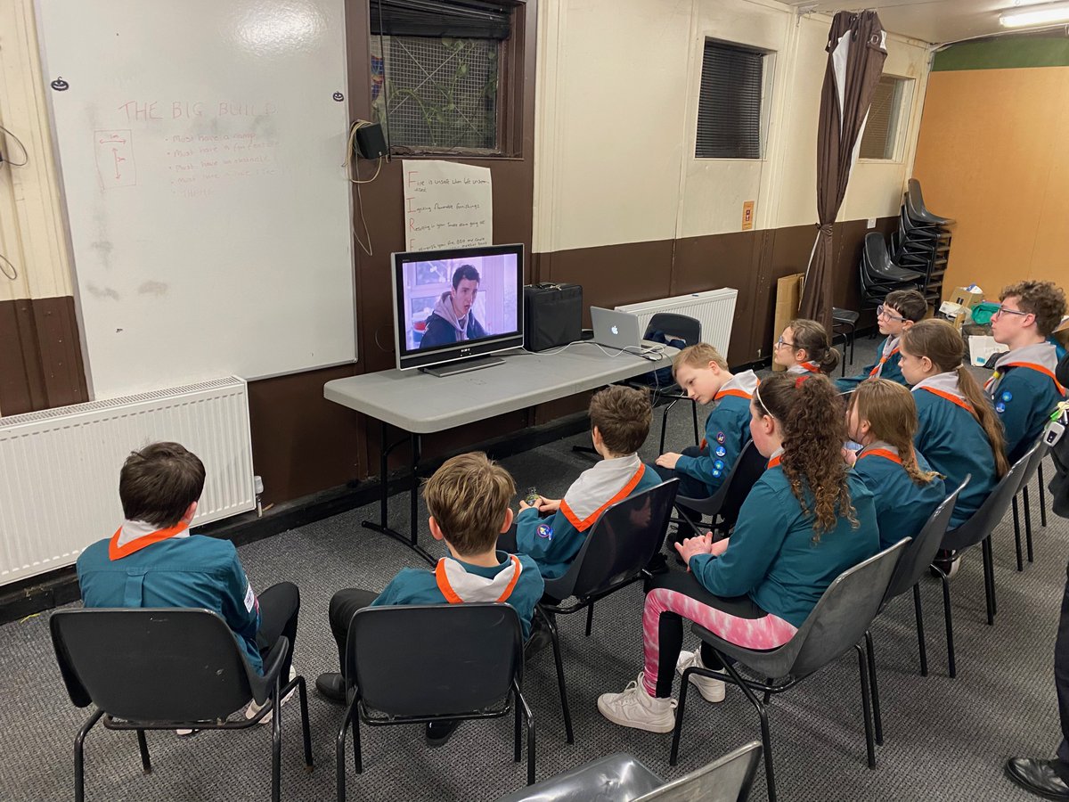 HuytonScouts's tweet photo. Thank you Knowsley Police for visiting us this evening to deliver presentations. Well done to Panther Patrol for being awarded 'Patrol of the Month' and well done to our 'Scout of the Month'. More acting skills with Ben towards the Entertainer activity badge #SkillsForLife https://t.co/FCQyINepsq