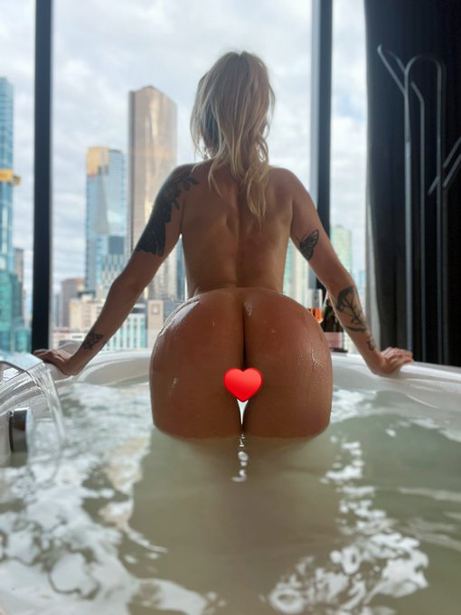 Kirspy Kreme 🍩 https://t.co/uHtgFPdsXY