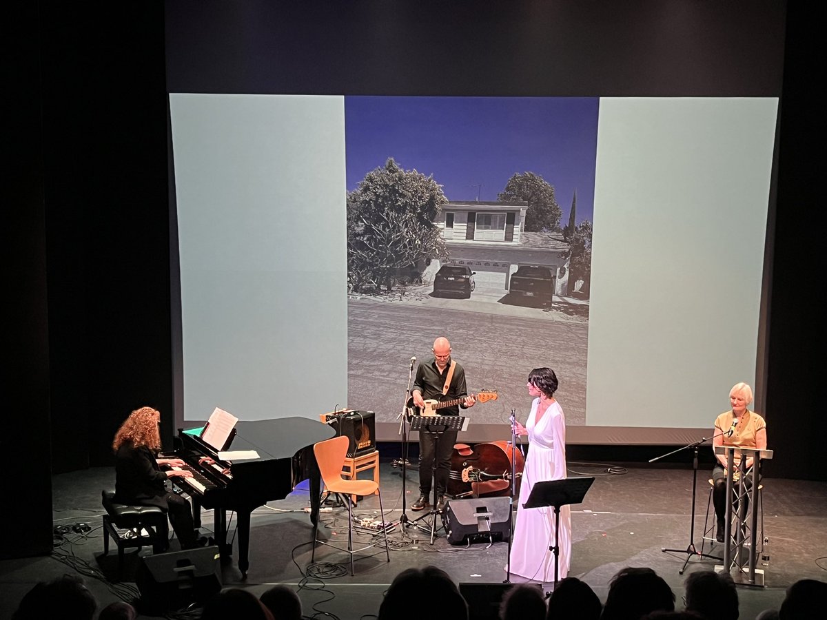 ElectricTheatre's tweet photo. Karen Carpenter in Words and Music with Janette Mason, Lucy OโBrien, Jo Harrop and Simon Little!
Sublime and insightful! ๐ ๐ ๐
#supportliveevents #KarenCarpenter #thecarpenters https://t.co/0jPME2t5nK