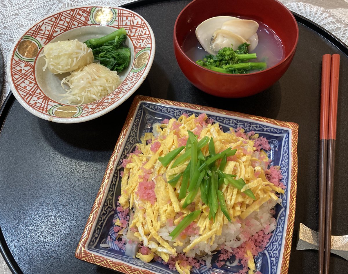 簡単ではございますが😅ひな祭りメニュー Hina festival menu 🌸 Chirashi Sushi Clam and na-no-flower soup Hina Arare Cherry blossom mochi