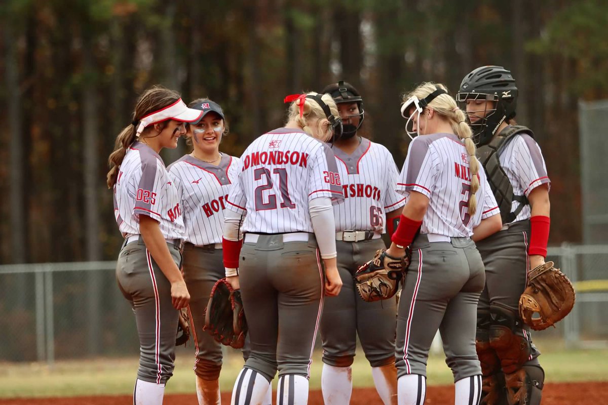 Super excited to get out on the field tomorrow for the first time this season with my girls! Here’s tomorrow’s schedule: 
8am wvs GA Fire Gold (Fld 3)
9:45am vs Bombers Harper (Fld 4)
1:15pm vs AP Coleman/Exley (Fld 4)
<a href="/HotshotsNATL/">Hotshots National ATL</a> #BangBang