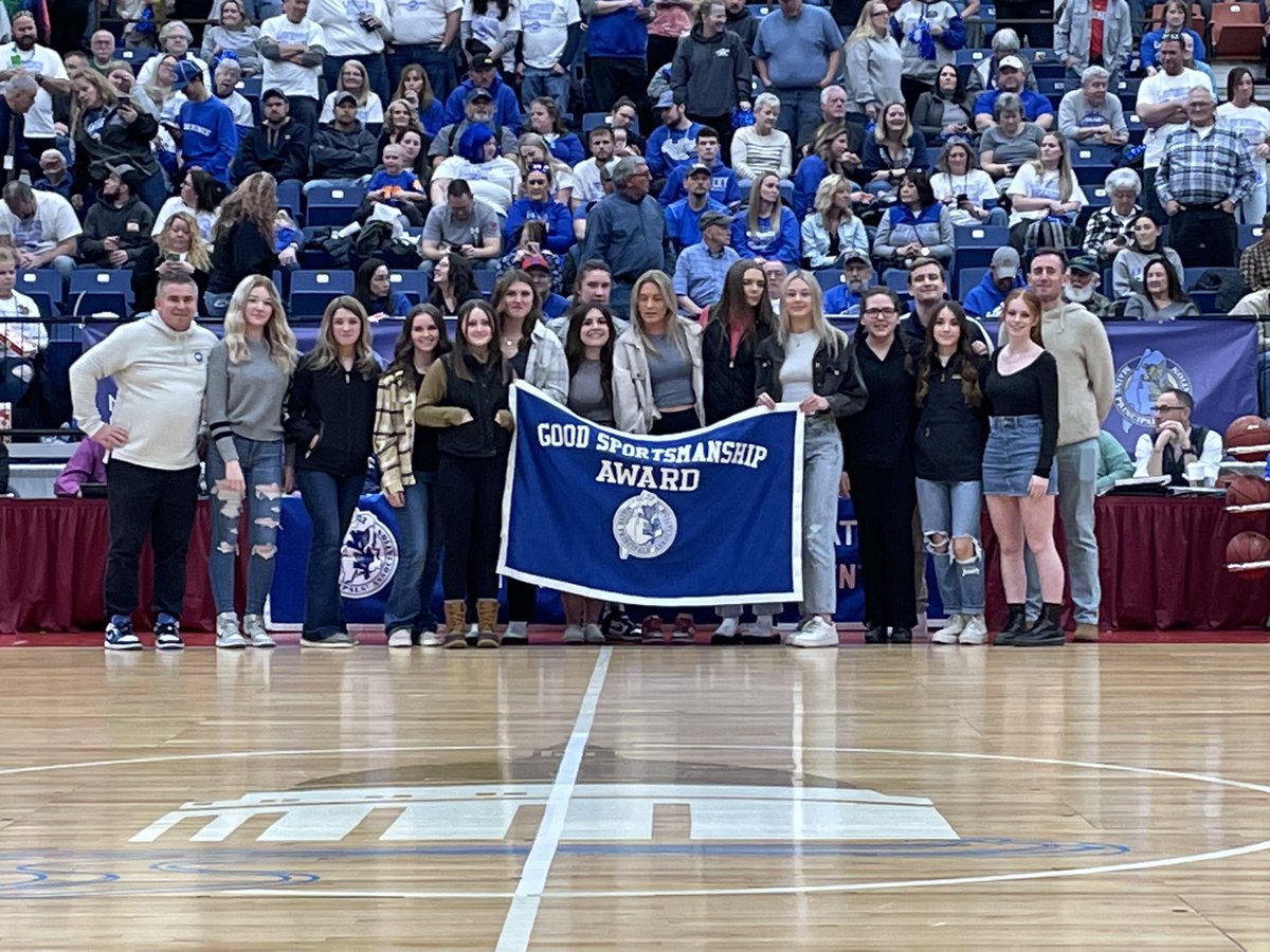 MBLadyCougars's tweet photo. Proud of the girls! Class A North Sportsmanship Award Winners https://t.co/wysKRSjxow