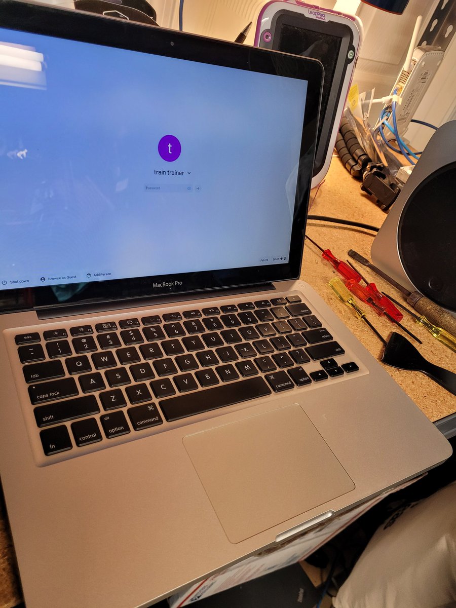 cefkorg's tweet photo. Friday night session.  Battery replacement. #newlifefordevices #CEFKorg 
https://t.co/iBZ2w3hHSX https://t.co/2C3xmxdKh1