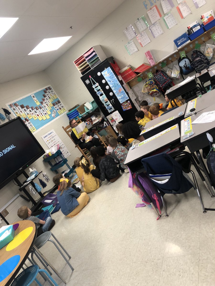 Miss Sara’s Sharks tweet media