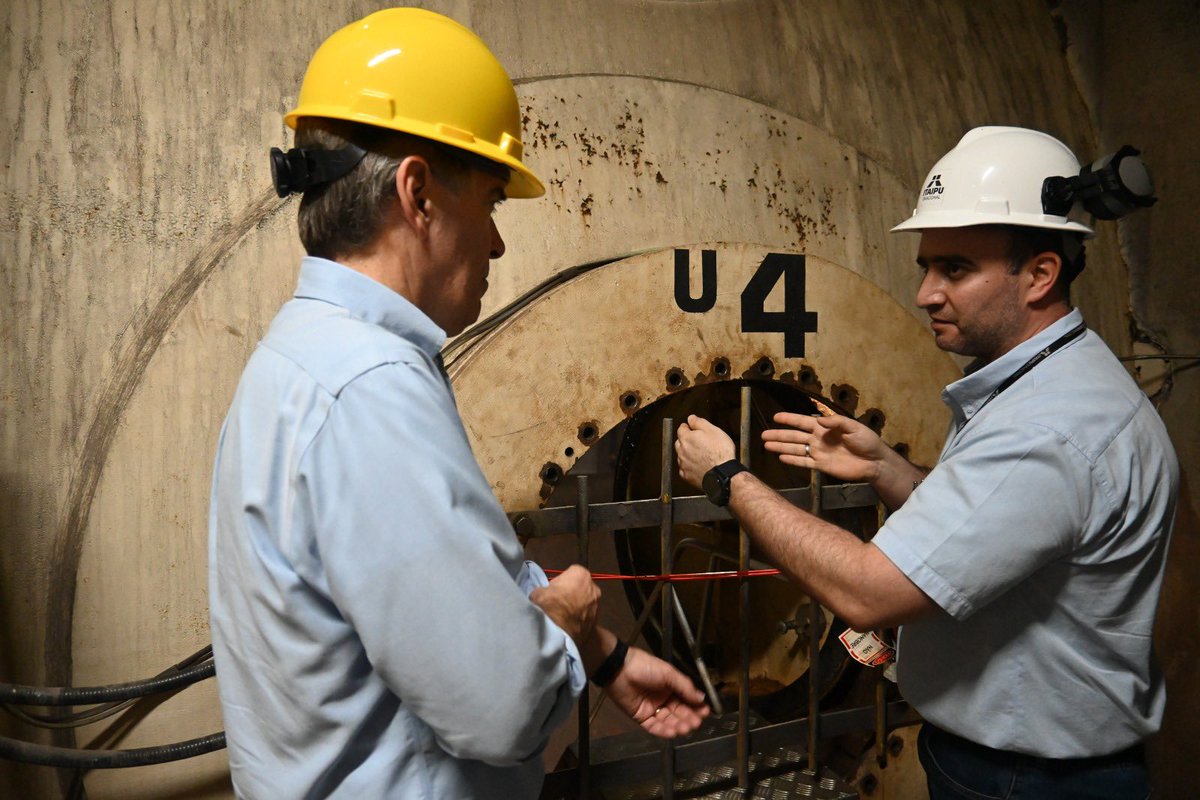 DavidRutley's tweet photo. Paraguay 🇵🇾 is a global leader in clean energy with 100% of its supply is hydroelectric. And nearly 90% percent of electricity generated is exported. 

Fascinating visit to @ItaipuParaguay. Huge opportunity to develop green hydrogen with 🇬🇧 based @atomeenergy leading the charge. https://t.co/dbqK5UOAuq