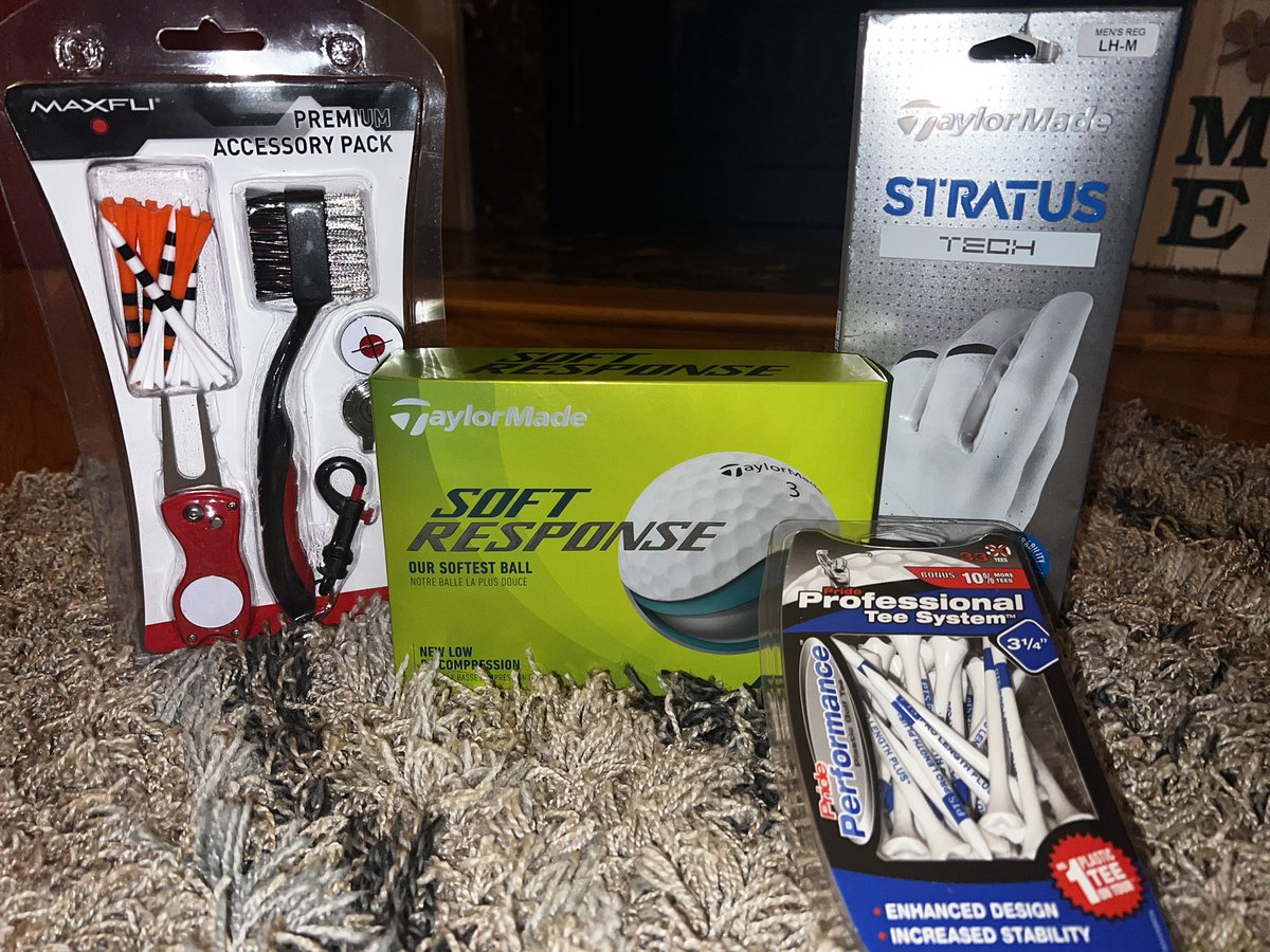 GIVEAWAY TIME: Who wants a golf starter kit? We have Taylormade Soft Response Balls, Accessory Kit, a Taylormade Glove, and Tees! To enter, just like, retweet, and follow! Winner will be announced Monday Night (3/6)!!