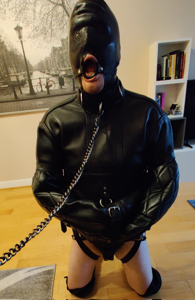 Tall_Guy4U's tweet photo. I don't want a boy. I want a gimped up fuck toy. https://t.co/BXOHIydbcs