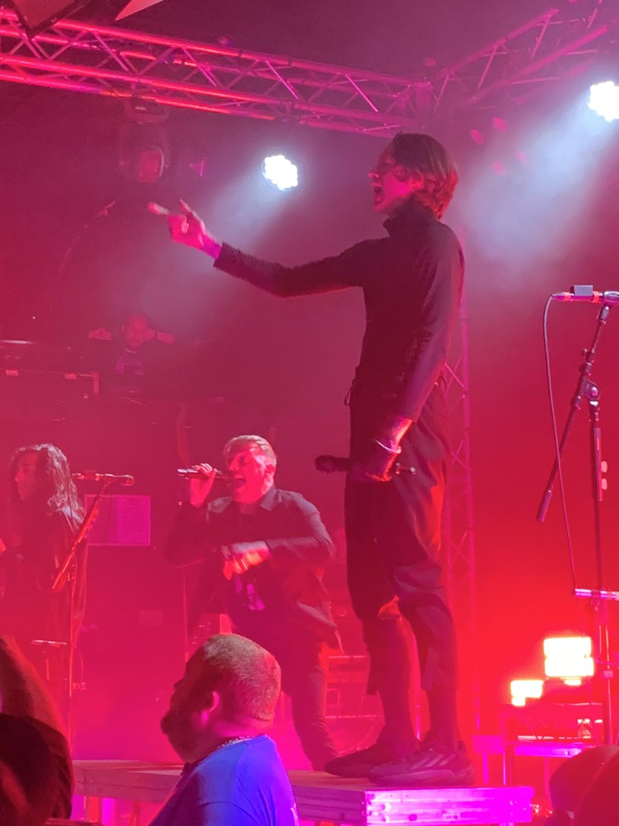 sunkillaa's tweet photo. Thank u for such an incredible night!! @badomenscult https://t.co/r9ywOPA1rU