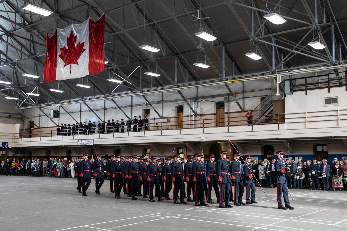 CalgaryPolice's tweet photo. Today, we celebrated our first graduation of 2023 by welcoming 22 new police officers from Class 245.

Next week, these officers will join our districts across #YYC to begin their honourable careers serving and protecting Calgarians.

Congratulations Class 245! https://t.co/dbaz8cd5Pp