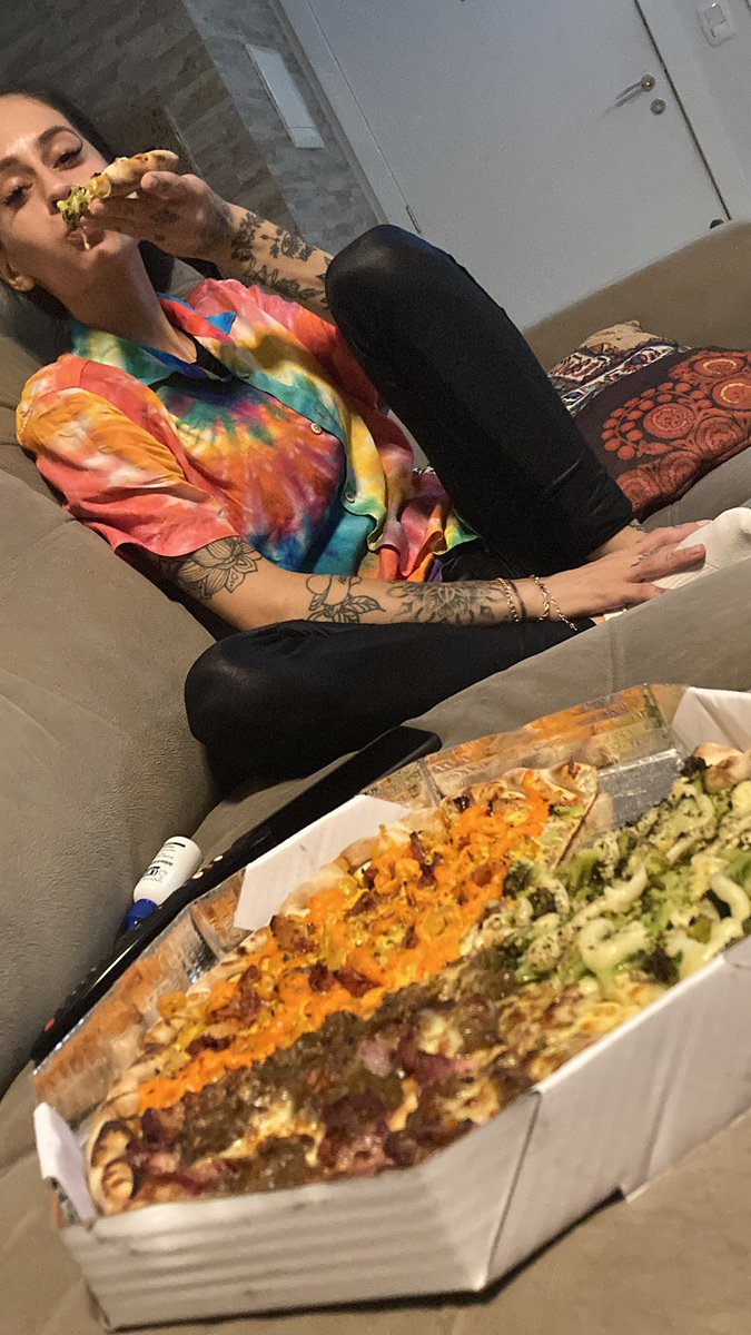 fadauk's tweet photo. @jupian__  🍕 https://t.co/xh0c26OdM1