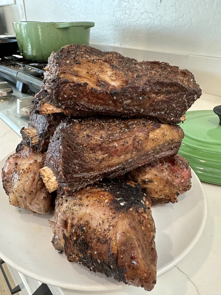 Thanks <a href="/HeritageFoodUSA/">Heritage Foods</a> for the braising box. 

Some seriously quality meats!