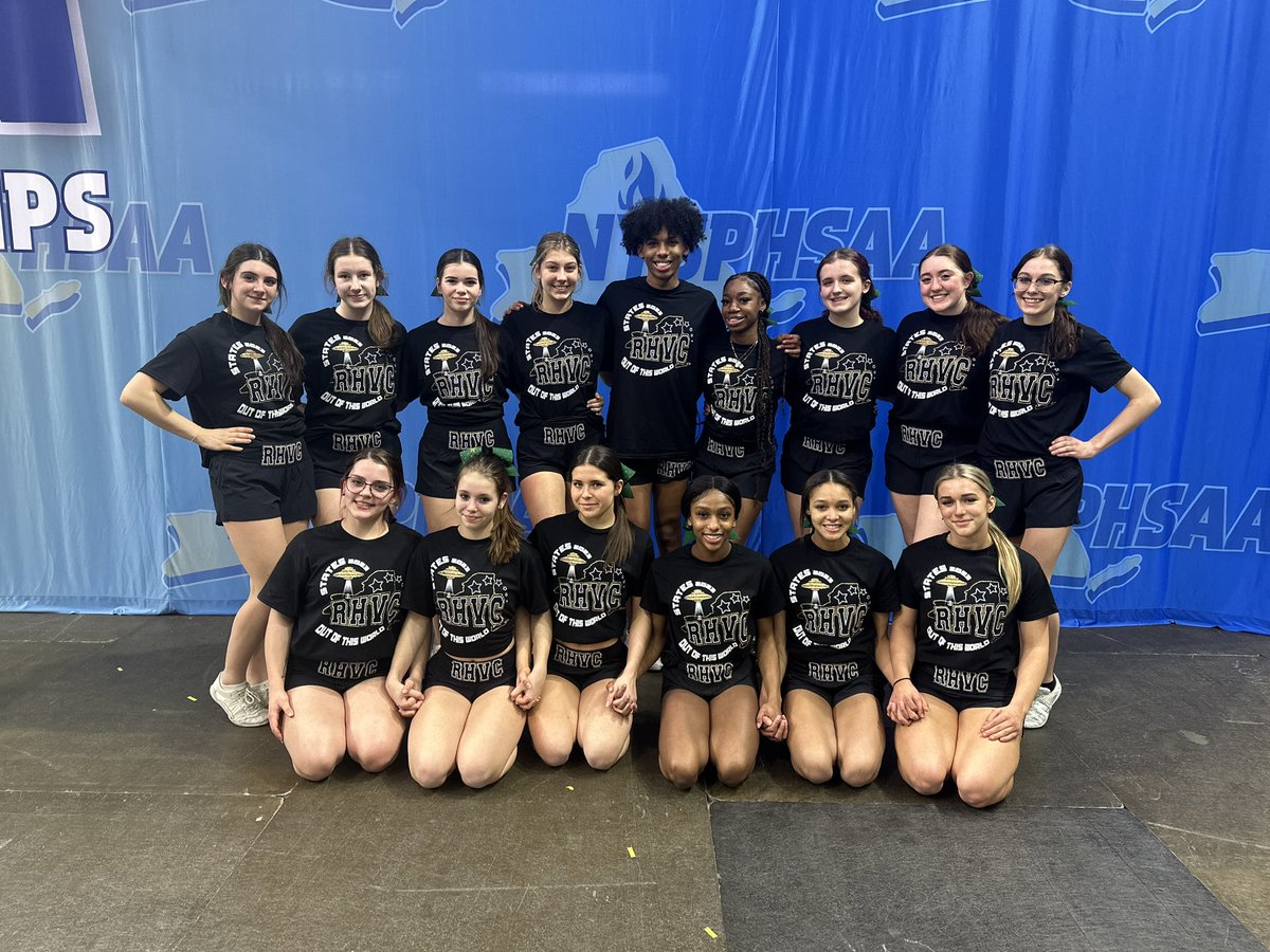 Royal Comets Cheer tweet media