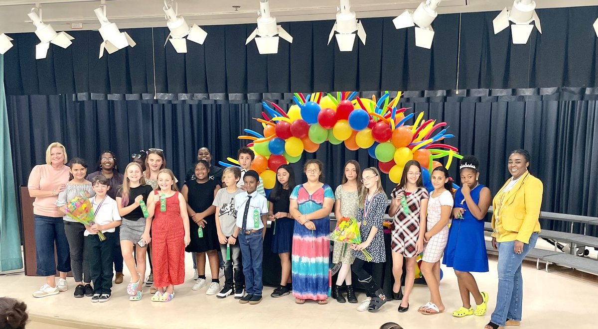 Champion 5th graders showcased their hard work tonight at our Science Fair Night. So many amazing experiments.   ⁦<a href="/KontersVCSSci/">Laura Konters</a>⁩ ⁦<a href="/cmfuller92/">Chrissy Fuller</a>⁩ ⁦<a href="/mmbrown725/">Michele Brown</a>⁩ ⁦<a href="/numbersin4th/">GloriaS</a>⁩