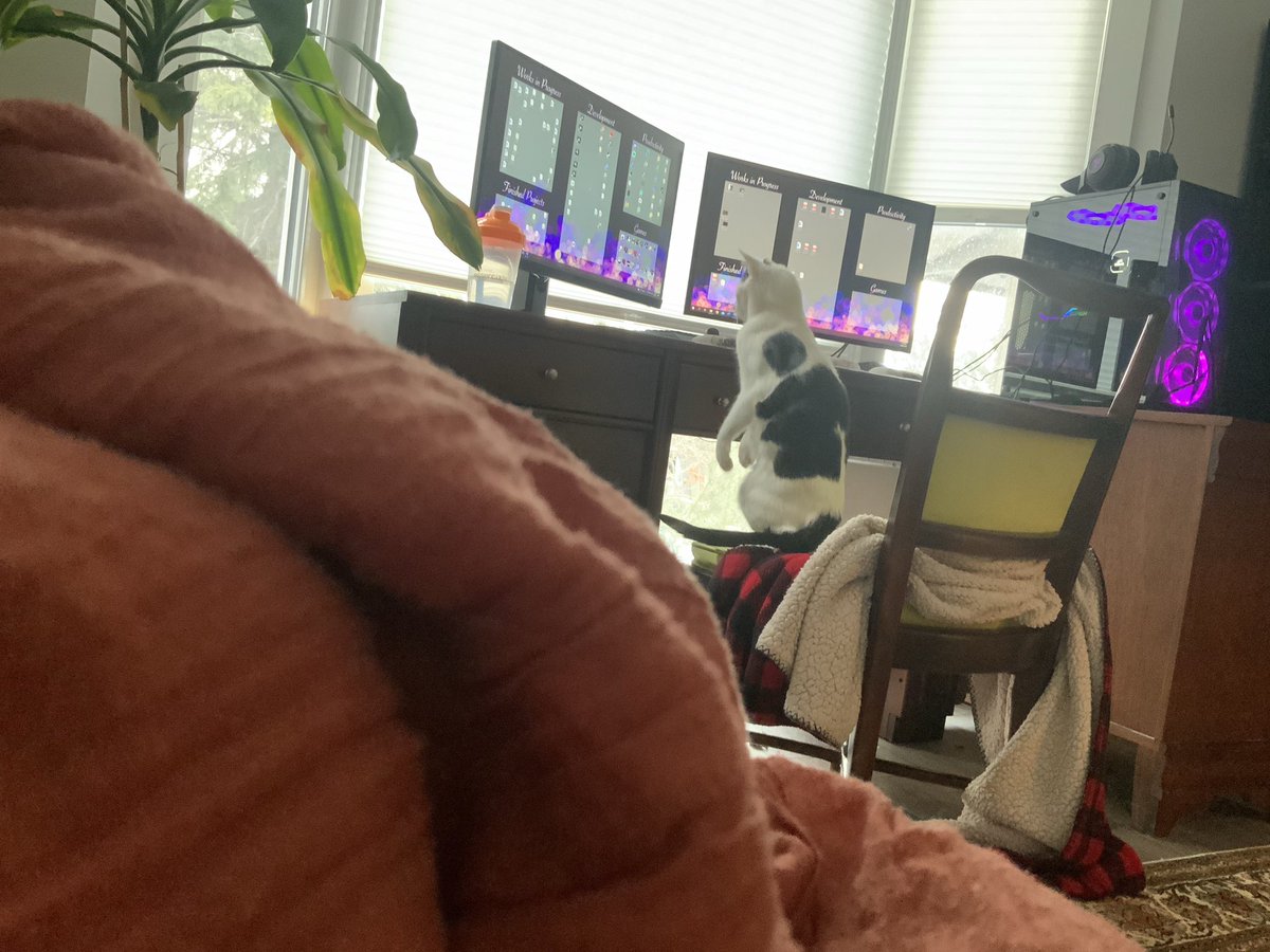 09missyG's tweet photo. A gamer https://t.co/zgBRuKjViE