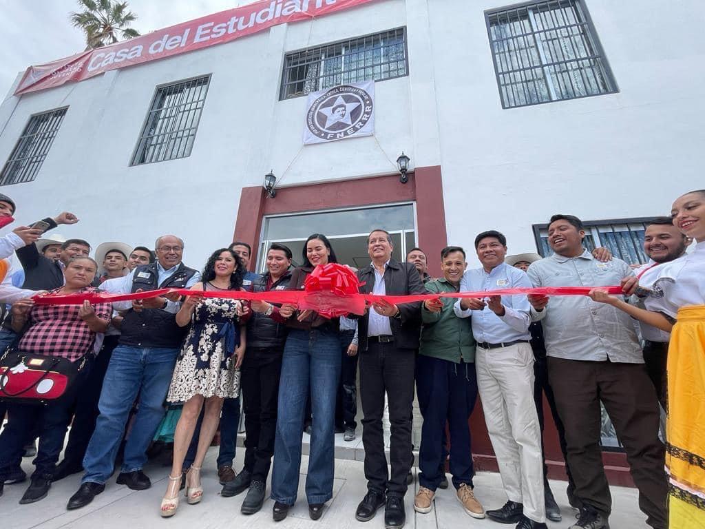 fneriando's tweet photo. #CasasDelEstudiante
La construcción de nuestras casas del estudiante son muy importantes ya que ayudan a que los estudiantes de pocos recursos sigan estudiando , por eso la FNERRR lucha por ellas y las defiende https://t.co/0f9hhgGmNC