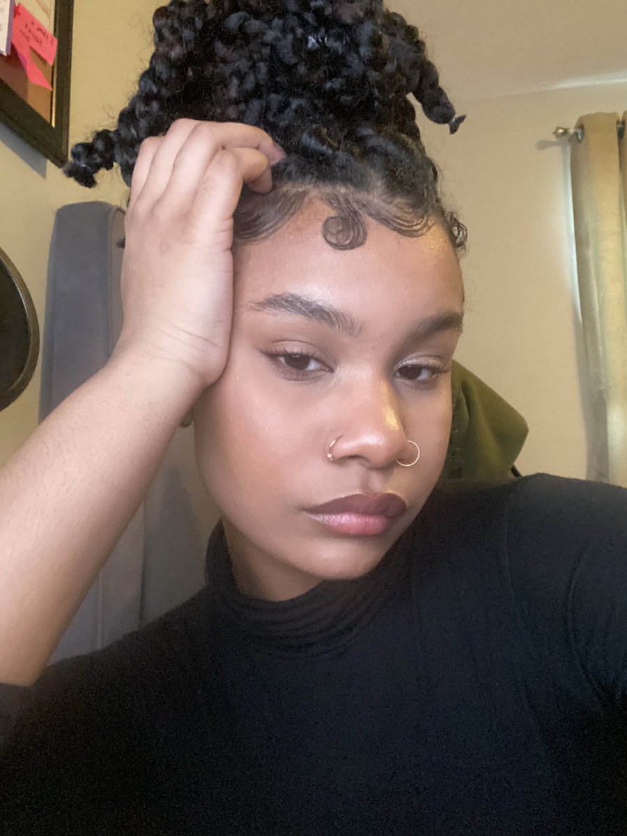 atom_nataly's tweet image. My face card is giving ✨