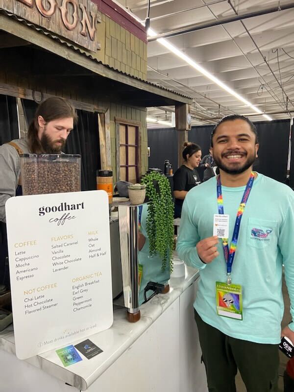 MetaMask's tweet image. Don&apos;t forget to tip your baristas ☕ in ETH using MetaMask (gas is cheap) 🦊

#ETHDenver #ForTheBuilders