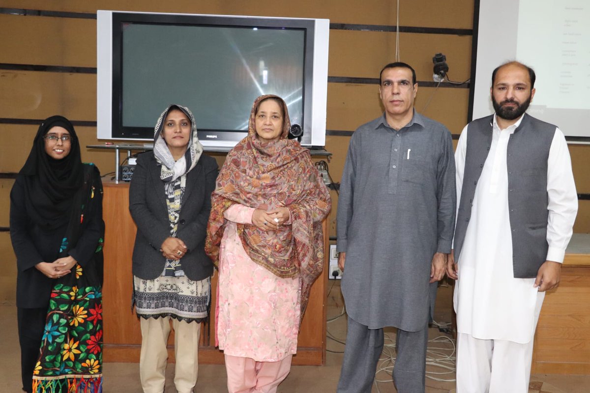 SadiqNajma's tweet photo. Meeting individuals who prioritize kindness, respect and care deeply touched me. At Gomal University's Mass Communication department, I encountered inspiring human beings whose warmth and selflessness made my academic trip unforgettable. Their impact on me will last a lifetime. https://t.co/9h4WlPNHxg