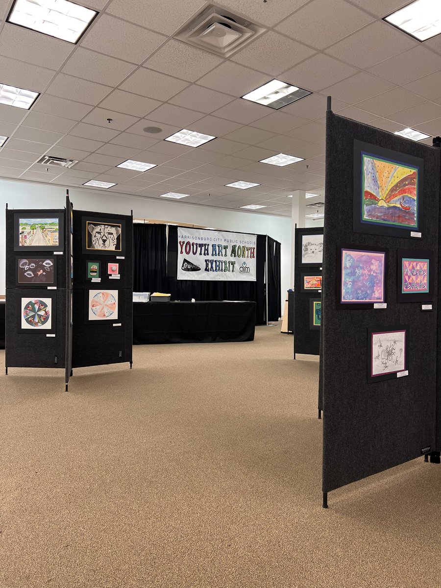 HCPS Fine Arts TEAM WORK! We worked all day to hang 200 pieces of art at the Valley Mall in Harrisonburg! If you are in the area stop by our arts reception tomorrow 1-3 pm or visit the show all March!  @HarrisonburgVA @HCPSNews #vaartedyam23 #artacrossva23