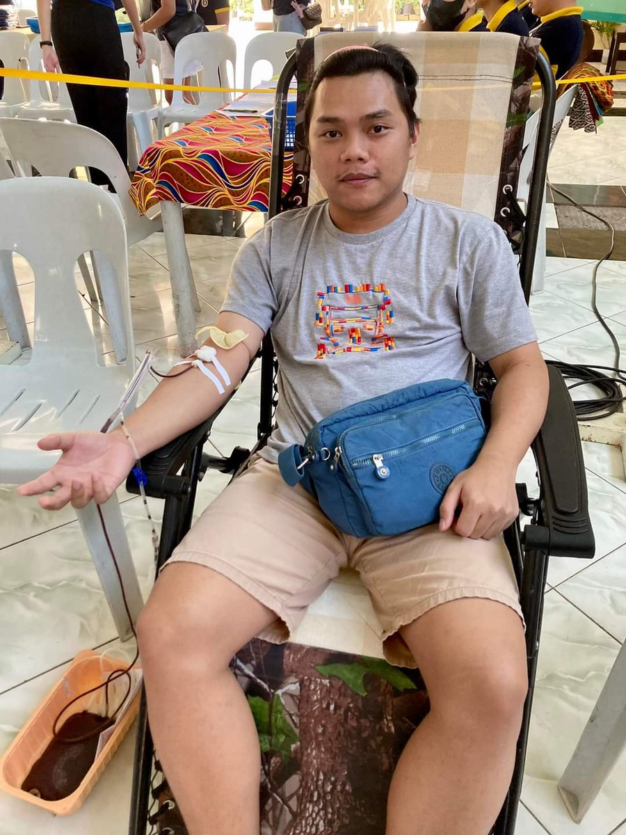 ADNU_Official's tweet photo. Day 2 of Dugong Atenista this semester starts NOW. Donate blood, and help save lives! Come to the Xavier Hall, 8:00am-3:00pn only.
#dugongatenista16
#DugongAtenista
#ExperienceOSA
#AdnuOsa https://t.co/vRZ7VfrZ7r