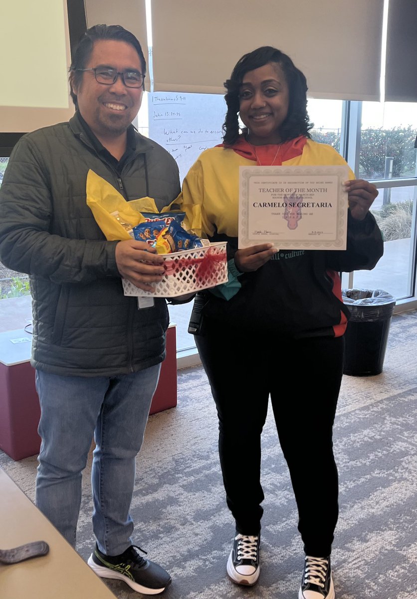 JessikaHearne's tweet photo. #StaffCelebrations @ManorSeniorHS are my favorite! I have the #VeryBestTeamInTheWorld #CelebratingStaff #PerfectAttendance #Birthdays #TeacherOfTheMonth #MrSecretaria #SupportStaffOfTheMonth #MrsCalderon #Love #Value #Appreciation #TheyDeserveItAll 🤗 @ManorISD @AlejandroGongo1 https://t.co/f1V7PtyxbX