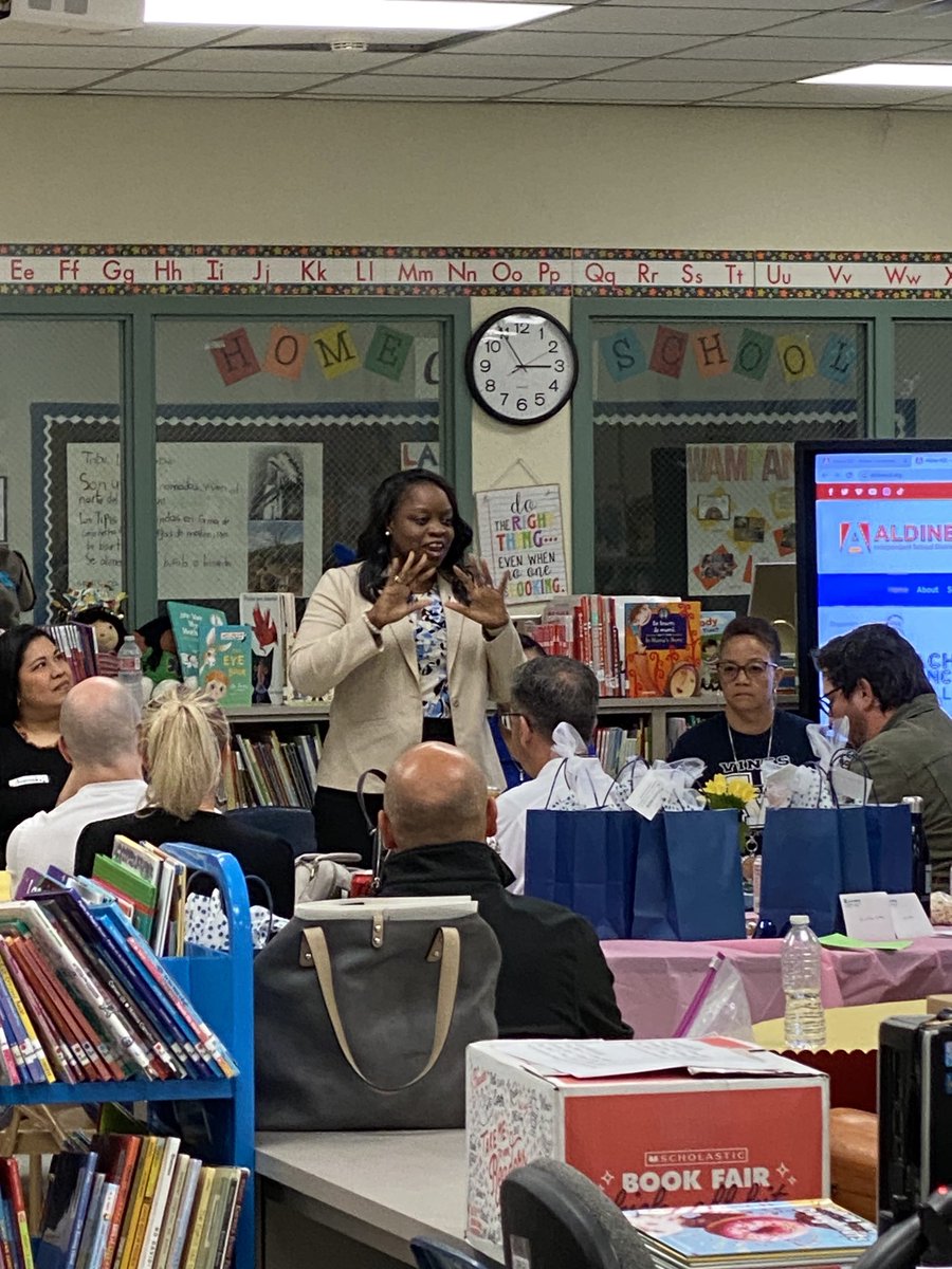 VinesPrimaryLibrary tweet media