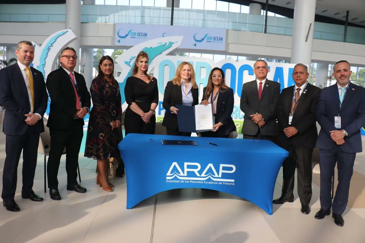 Fuimos testigos de honor, luego que la <a href="/ARAP_Panama/">ARAP</a> firmara un compromiso con la empresa Lavinia Corporation y Laskaridis para combatir la pesca ilegal, no declarada y no reglamentada.
