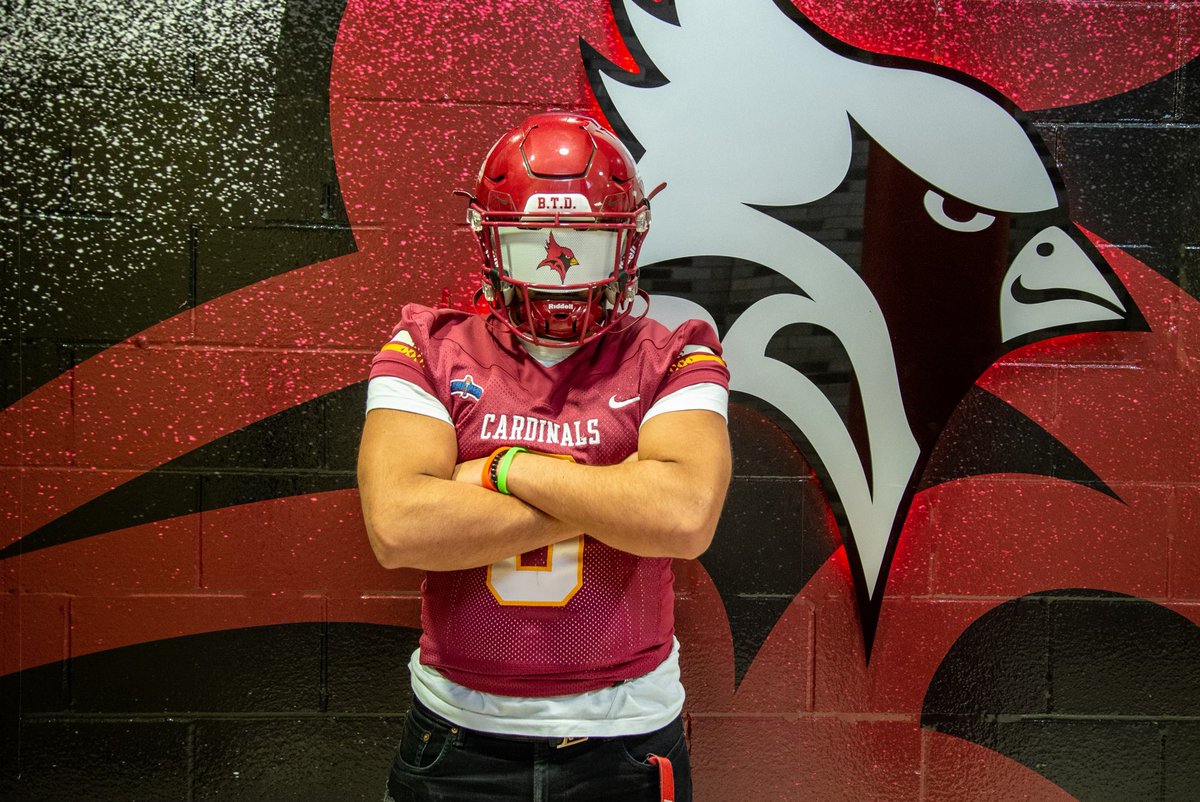 After a great visit to <a href="/SjfFootball/">Fisher Football</a> im extremely blessed to say i have received my 5th official offer to continue my athletic and academic career. Id like to thank <a href="/chriskeyes16/">Coach Keyes</a>  and the rest of the coaching staff for the opportunity.