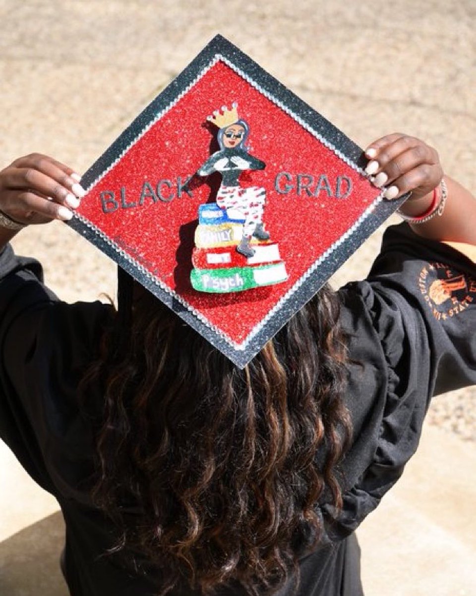 CapsByCharla's tweet photo. Show everyone what it means to be talented, excellent, and unapologetically Black when you walk across that stage🎓

DM me with your designs!

#shsu #graduate #grad #tamu #BlackOwnedBusiness https://t.co/kNMq4UQRqN