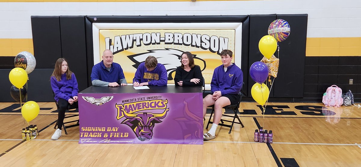 LBEaglesTrack's tweet photo. 🚨Signing Day🚨
Congratulations Theo Moseman on signing with Minnesota State University.  The Mavericks are a powerhouse DII track program, located in Mankato, MN.  Theo will fit right in with this program.  We are excited to watch you grow in this sport. Congratulations Theo. https://t.co/I1KLaR5Zh3