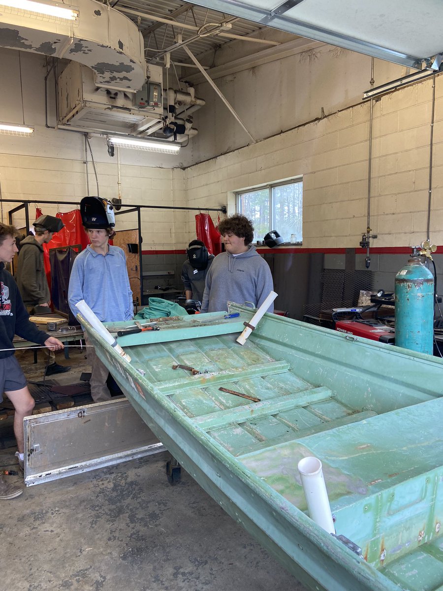 Great visit to WHS today from #ncdpi. BCS is excited to share our Boat Building program and all of the other areas of CTE. We found a boat in the welding shop. #wheregreatthingshappeneveryday #ctefornc #careerdevelopment #beaufortcountyncschools
