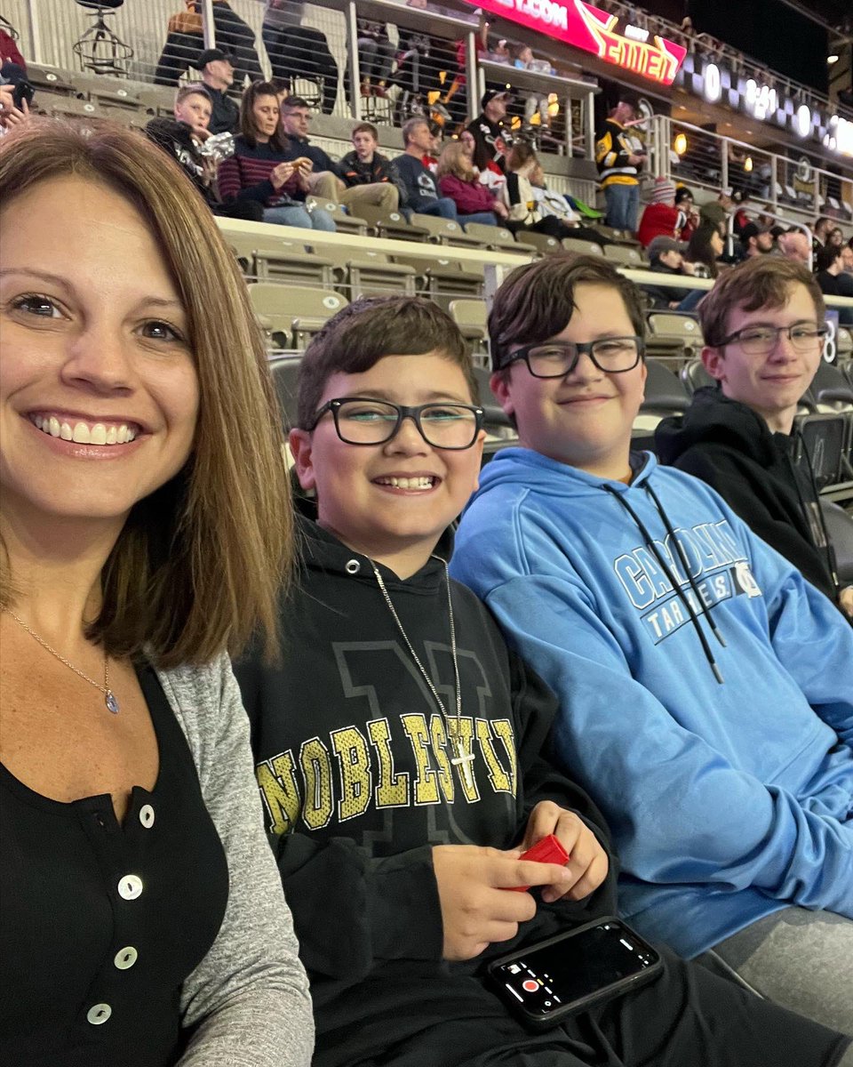 gingerjimenez's tweet photo. We are basically Indy Fuel regulars now! 😆🏒🥅❤️ #FuelTheFire https://t.co/XazctjnL8k