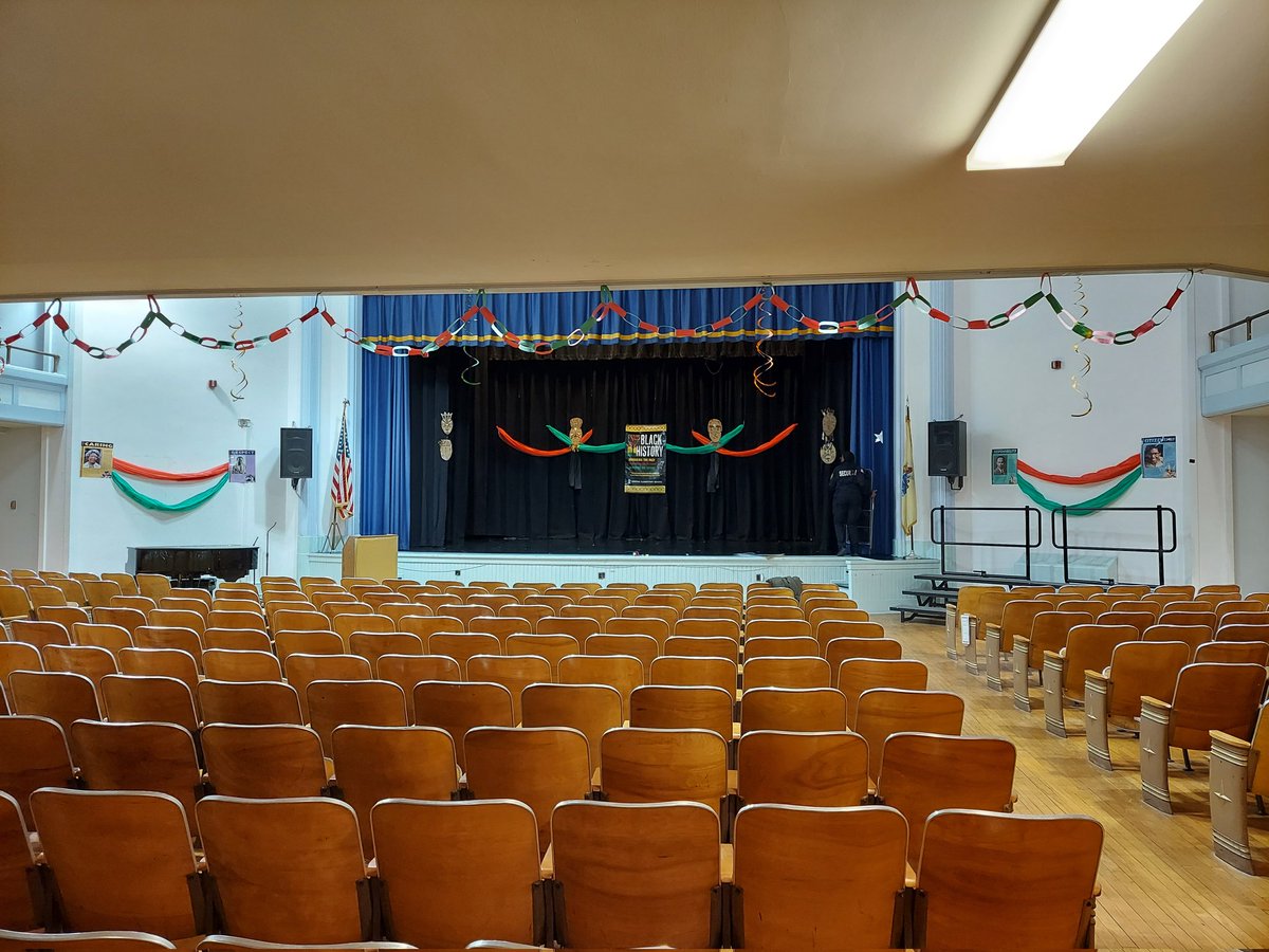 Congratulations to Principal White, Ms. Parrish and the CES family! 👏🏾👏🏾It was an honor to assist with decorating the stage for your BHM Celebration.