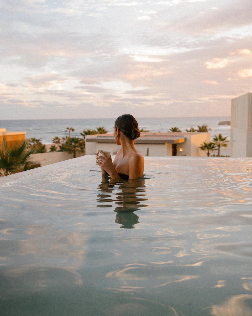 A slice of paradise in your own #PrivateRetreat at @fsloscabos. Perched above the lush desert landscape and overlooking the Sea of Cortez, our Ocean View Four Bedroom residence boasts panoramic views, personalized service, and spacious layouts. 
📸: <a href="/tezza/">Tezza</a>.barton