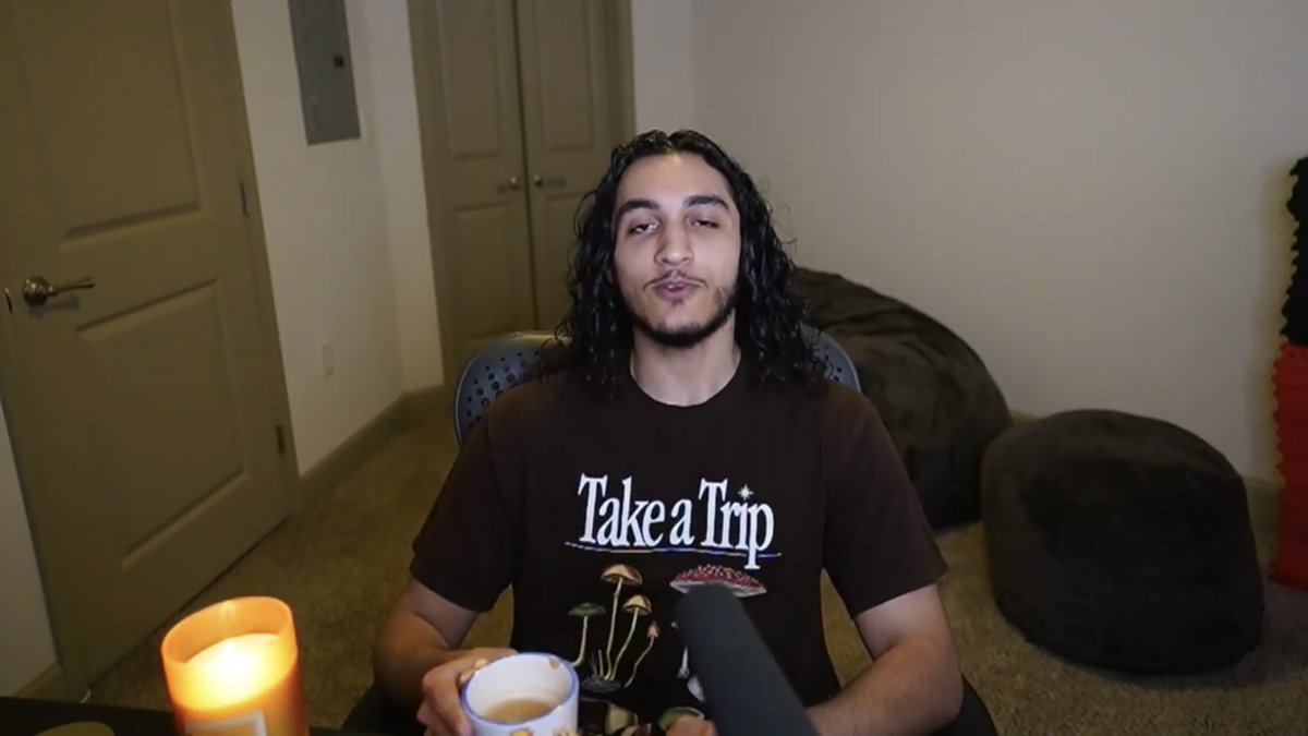 Munch8Munch's tweet photo. That nigga Gman is beautiful bro @BaldCrackhead https://t.co/MCbN4W956F