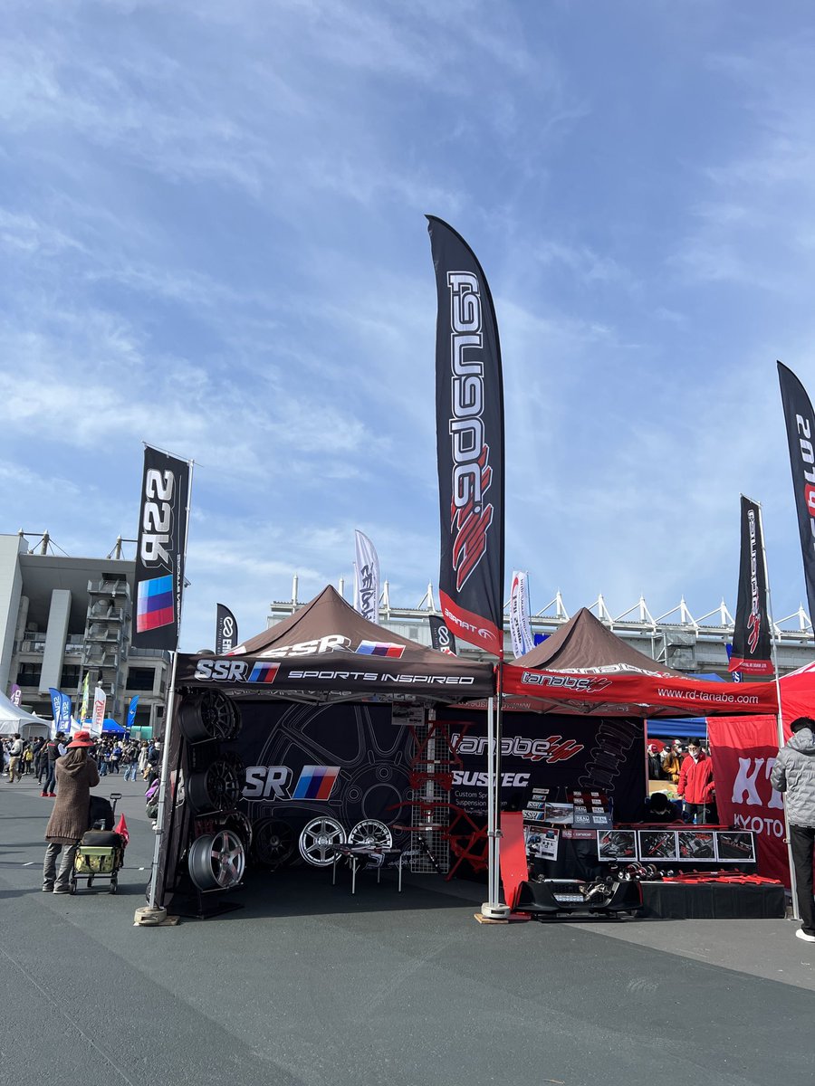 tanabe_ssr's tweet photo. 鈴鹿サーキットにてモータースポーツファン感謝デーが始まりました！！
SSRはブースはGTブランドのホイール全てとSUPER GTで実際に使用されたホイールを展示しております😆

新作ホイールも展示しておりますのでこの機会に是非ご覧ください‼️

ちなみにタナベのブースはGPスクエアステージ向かい側です https://t.co/zDaSAc3MOv