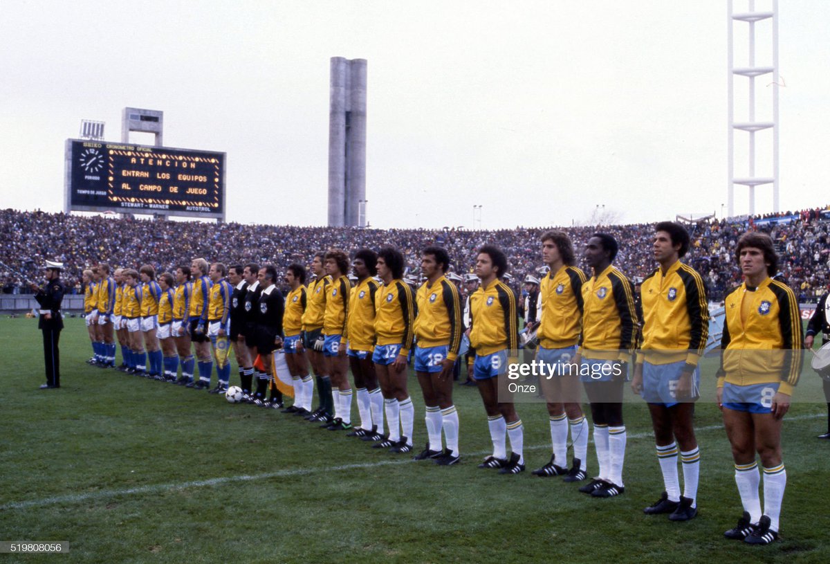 CopaLendas's tweet photo. Zico, Brasil 🇧🇷.
Copa do Mundo de 1978, Argentina.
3º lugar.
1 gol, 6 jogos.
#zico #brasil #worldcup1978 #copa1978 #fifa #lenda #legend #galinhodequintino #reiarthur #seleção #canarinho #amarelinha #cbf #estadiojosémaríaminella #panini #bra #zico70 https://t.co/dqMXxlO5nB