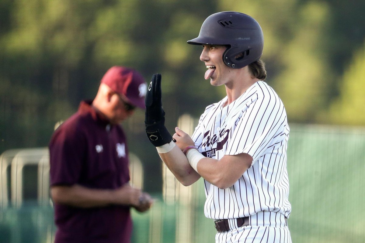 JFoch's tweet photo. @TJPEters13 lifts @MagnoliaBasebal over Lamar with clutch 3-run double, from @TaterConroe. https://t.co/RCY619LgjF https://t.co/F3EZJBBQl4