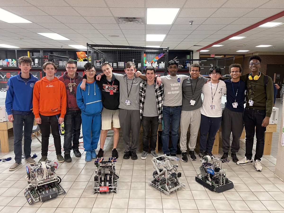 kraemerscience's tweet photo. Hudson Hawks and Sachse Mustangs ready for VEX Robotics Region2 State Tournament. @wongashley99 @SachseRobotics @SHS_Mustangs @Hudson_Hawks @REC_Foundation https://t.co/svUVUZTtJZ