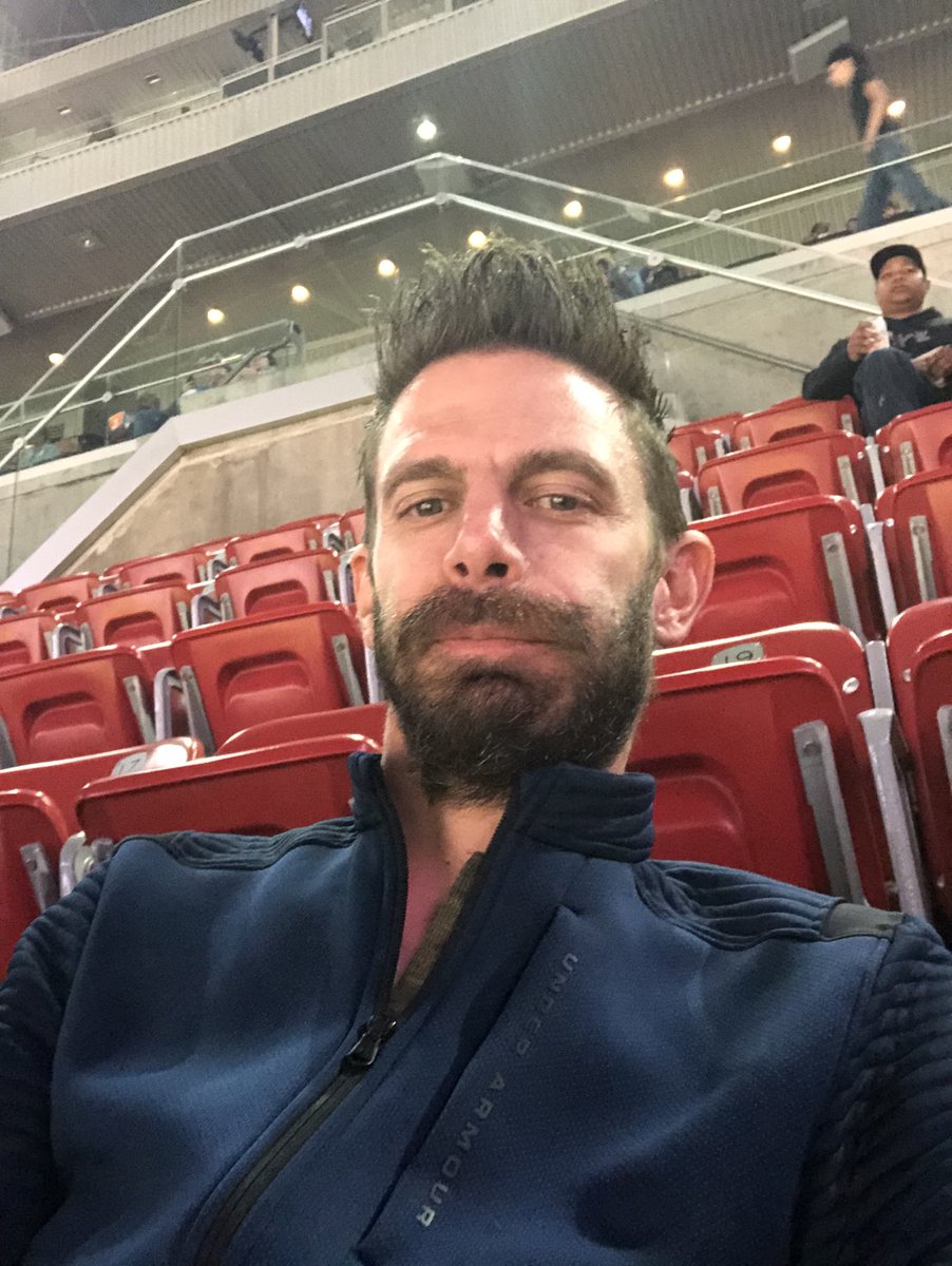 ScottWeez's tweet photo. #RodeoHouston https://t.co/F0MxbLBfG1
